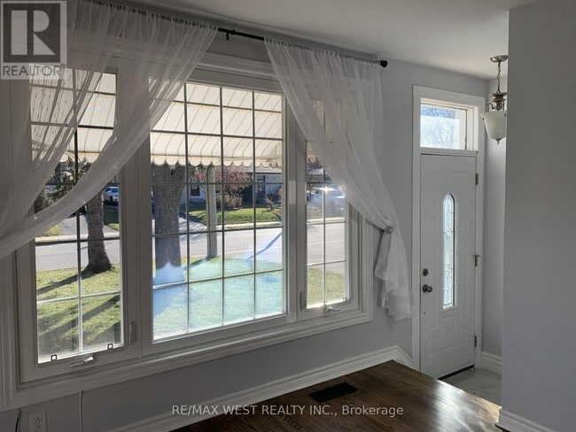 Photo - 241 Ashlar Rd