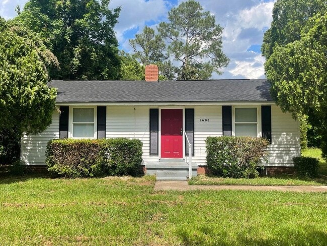 Photo - 1608 Cornell Dr House