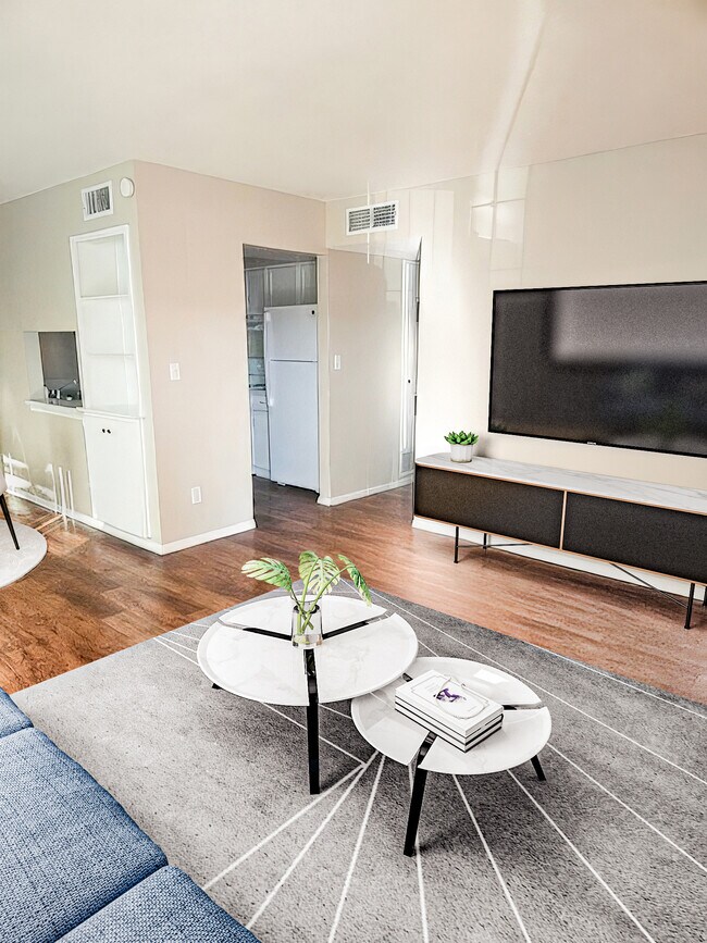 Photo - Amigos Del Sol Apartments