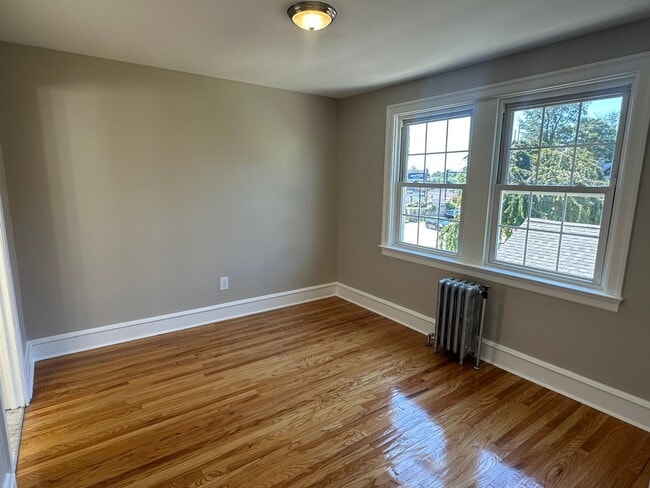 Photo - Marlyn Apts 202: 1 Bed 1 Bath Unit 202