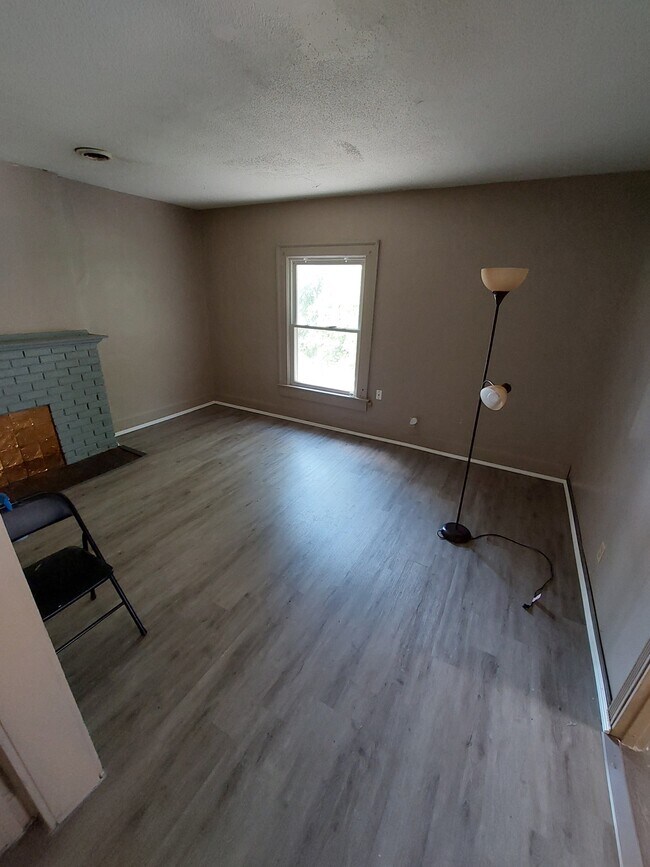 sala de estar - 1242 S 5th St Unidad 1242 half