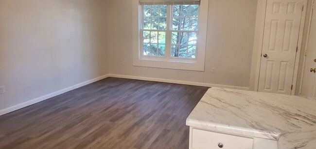 Photo - 161 W Hubbard Ave