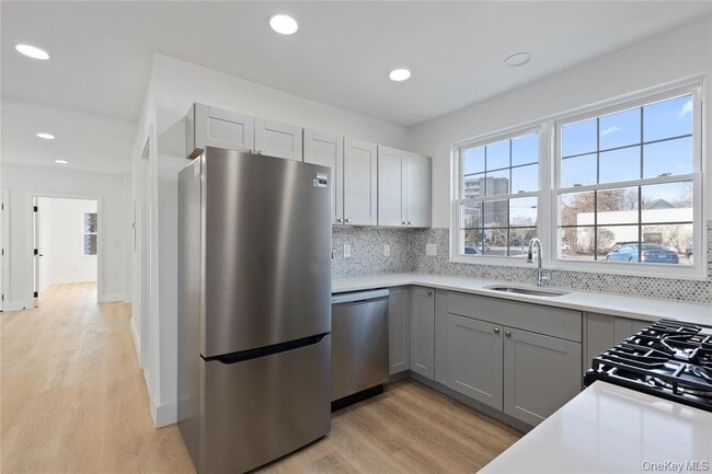Photo - 9 Lagrange Ave Unit APT 1