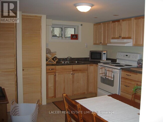 Photo - 2163 King Rd