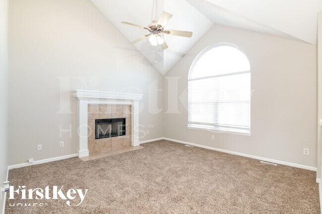 Photo - 706 Derby St