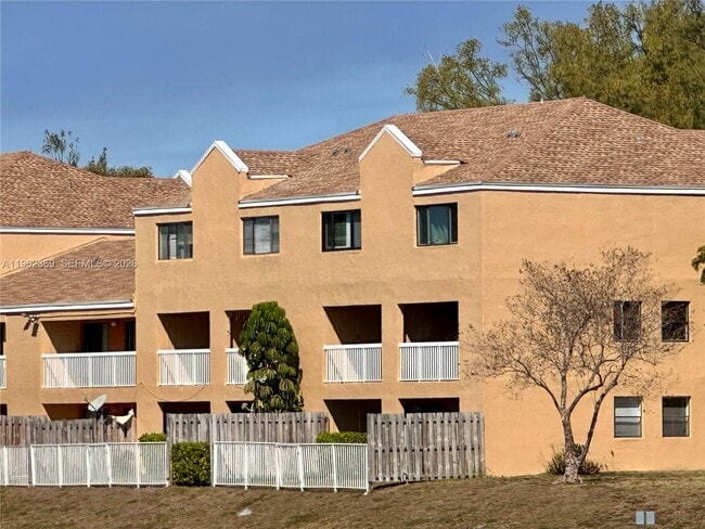 Photo - 5200 NW 31st Ave Unit 140