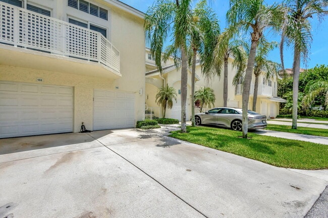 Photo - 105 Mainsail Cir