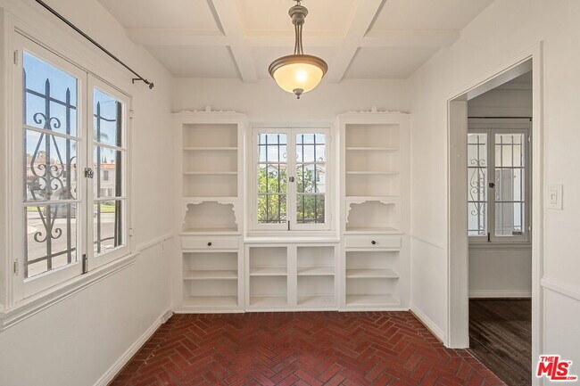 Photo - 1201 S Crescent Heights Blvd