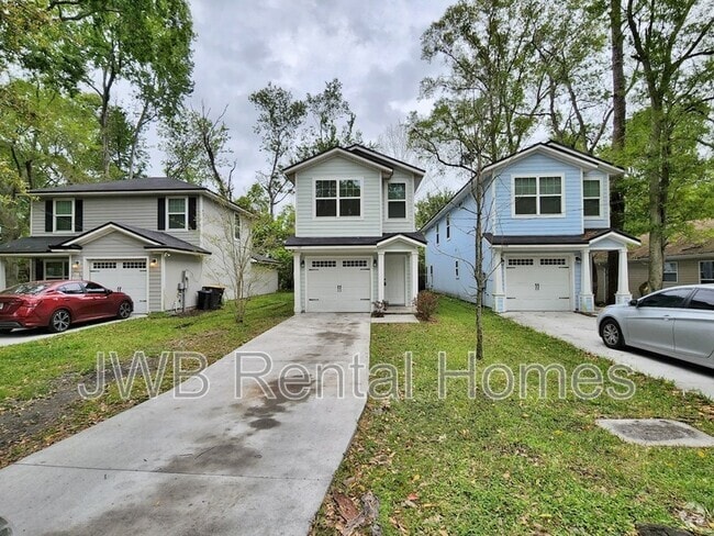 Building Photo - 1227 Pangola Dr Rental
