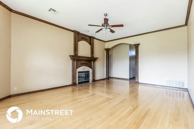 Photo - 504 NW 174th St