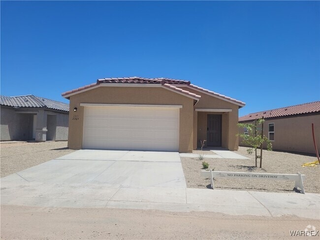 Building Photo - 2365 Tapatio Dr Rental