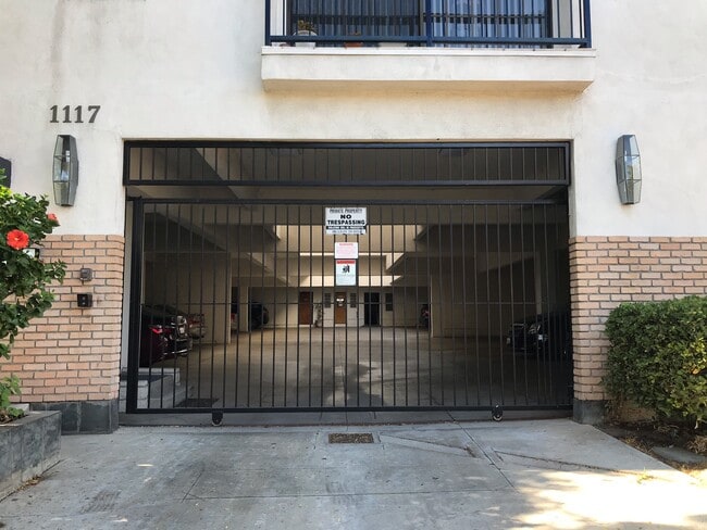 Photo - 1117 Elm Ave Unit 102