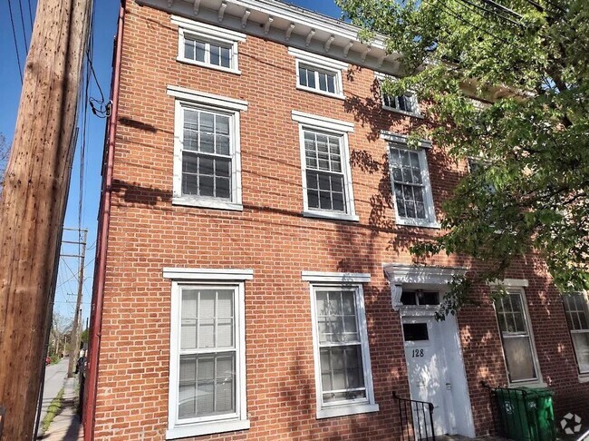 Building Photo - 128 S West St Unit 128 South West Street 1 Rental