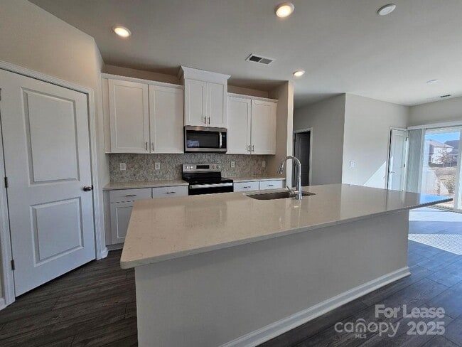 Photo - 5213 Brailey Cir
