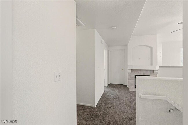 Photo - 9050 W Warm Springs Rd Unidad 2053