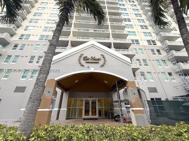 Building Photo - 2665 SW 37th Ave Unit 1111