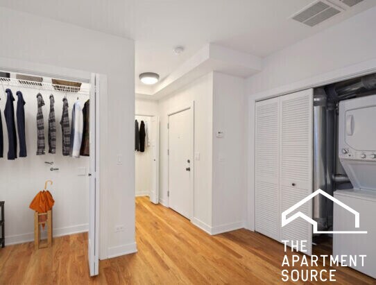 Photo - 2205 W Eastwood Ave Unit 2E