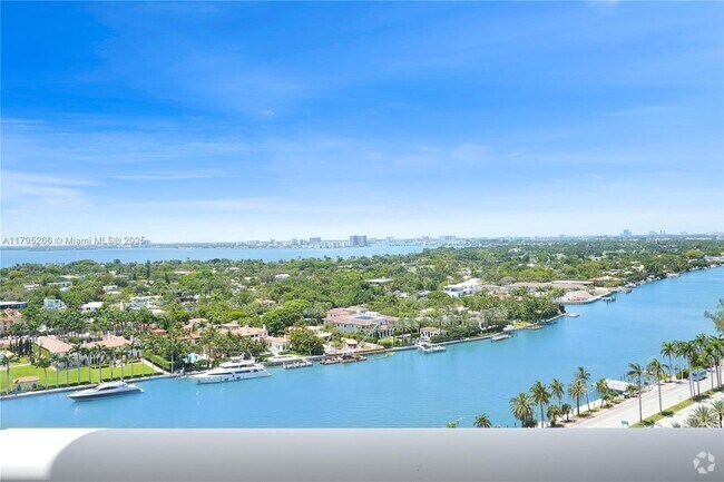 Building Photo - 4775 Collins Ave Unit 2006/2007 Rental
