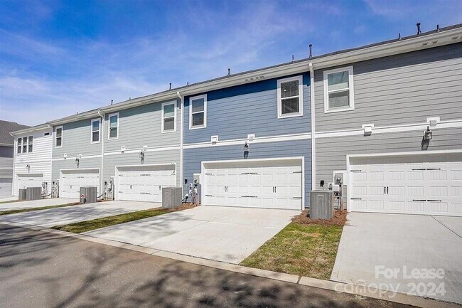 Photo - 13105 Settlers Trail Ct Townhome