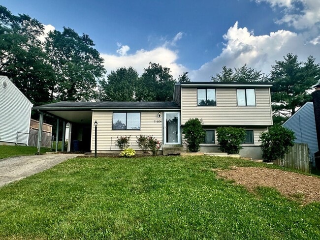 Beautifully Updated 3-Bed, 2-Bath Tri-Leve... - Beautifully Updated 3-Bed, 2-Bath Tri-Leve... House