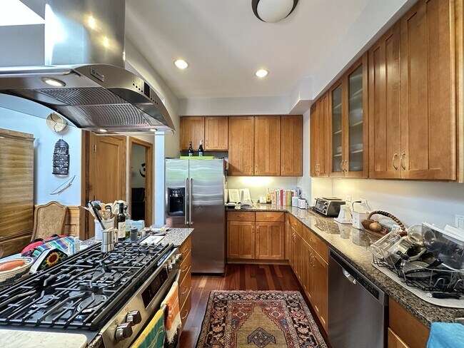 Photo - 1437 W Olive Ave Unit J04P