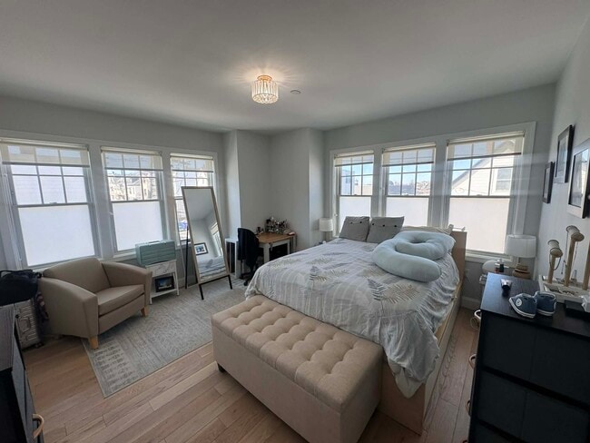 Photo - 137 Falcon St Unit 3