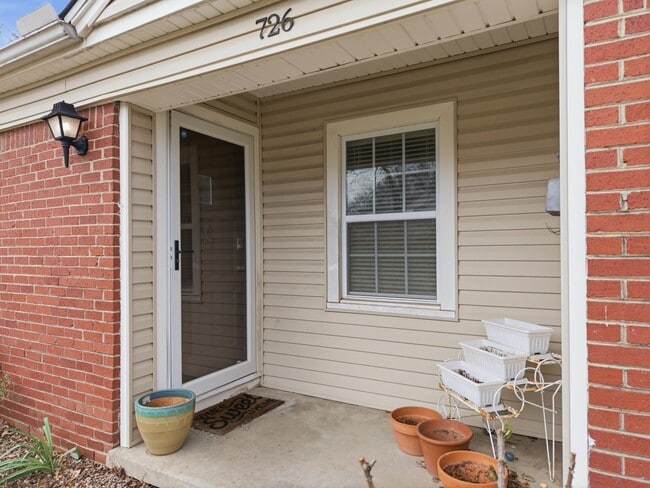 Photo - Charming Midtown bungalow just minutes from downtown!