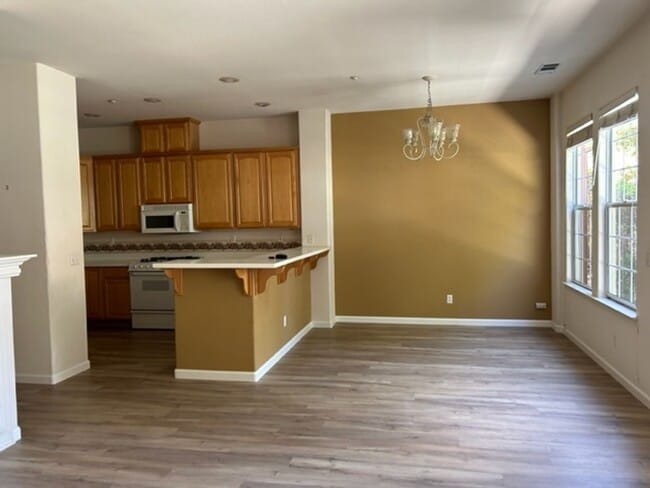 Photo - 2805 Garibaldi Ave