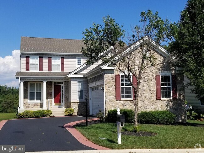 Building Photo - 222 Whirlaway Ln Rental