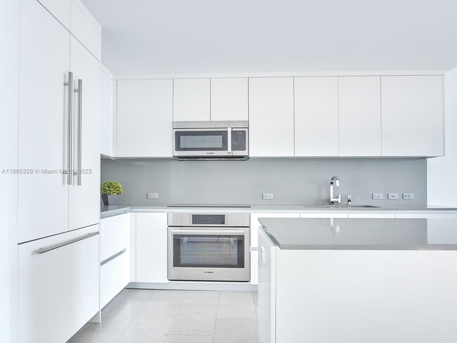 Photo - 68 SE 6th St