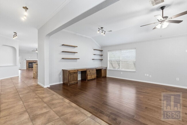 Photo - 420 Torrington Dr