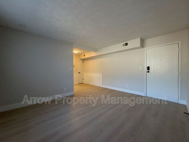 Photo - 1429 N 34th St Unit 7