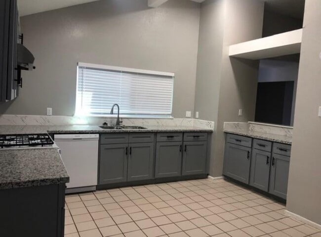 Photo - 1811 Crosscoach Ln