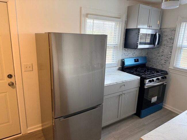 Photo - 26181 Dunning St