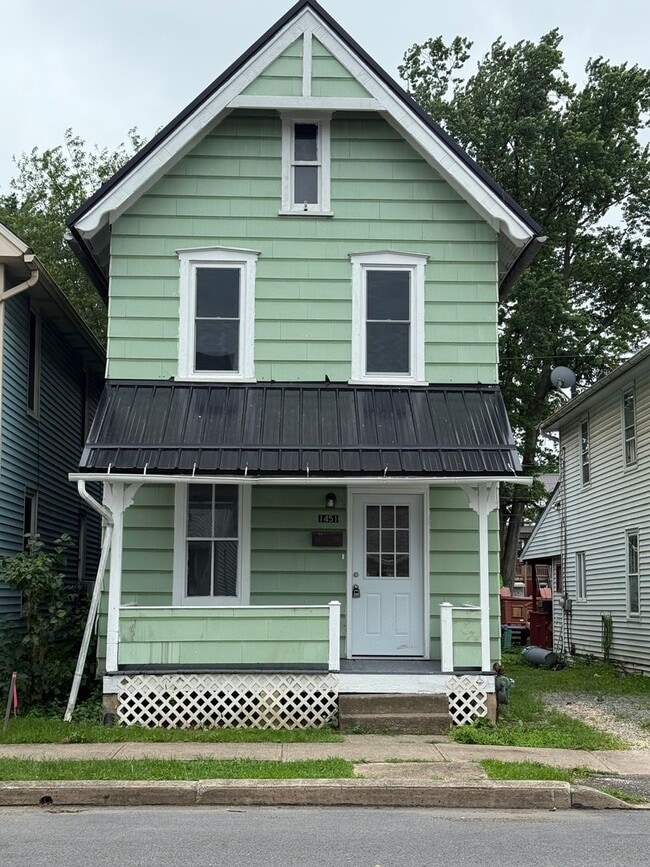Building Photo - Charming 3-Bedroom Single-Family Home | Se...