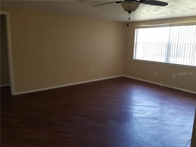 Photo - 2531 Almond Dr House