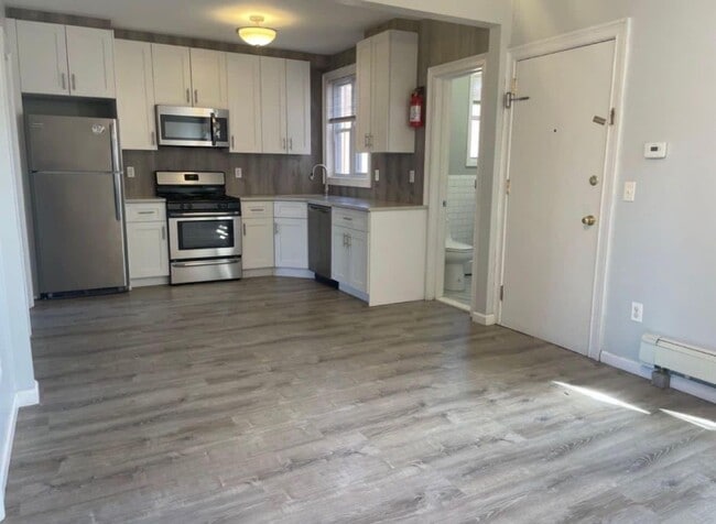 Building Photo - 1109 Main Ave Unit APT 1