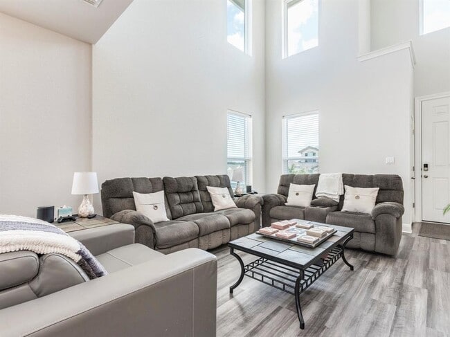 Photo - 142 Mount Locke Rd