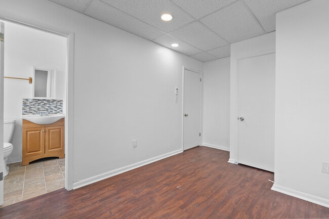 Photo - 2539 Saint Paul St Unit Third Flr