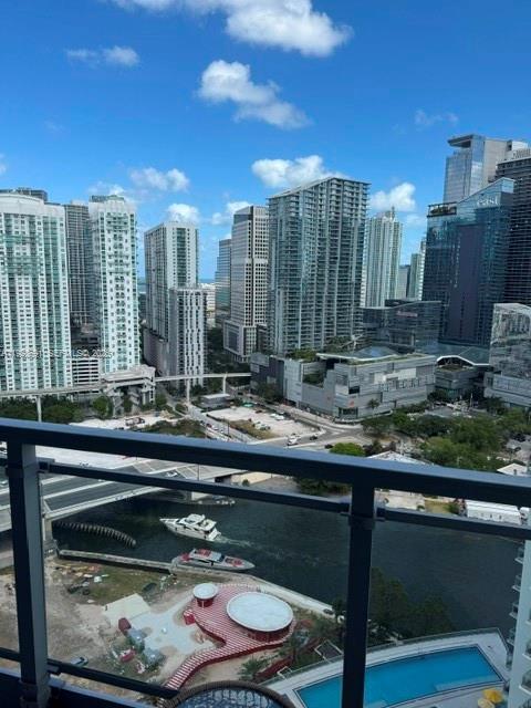 Photo - 90 SW 3rd St Unidad 3112