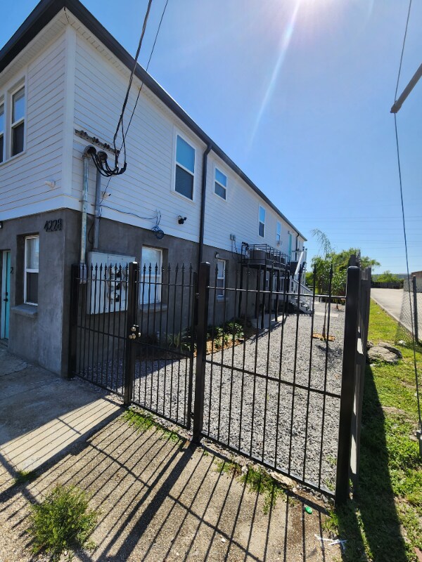 4226 Downman Rd Apartment Unit 1 New Orleans, LA