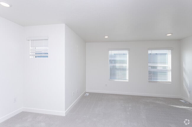 3BR, 2.5BA - 1,614SF - Primary Bedroom
