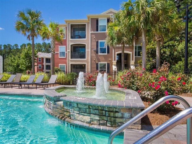 Photo - Courtney Bend