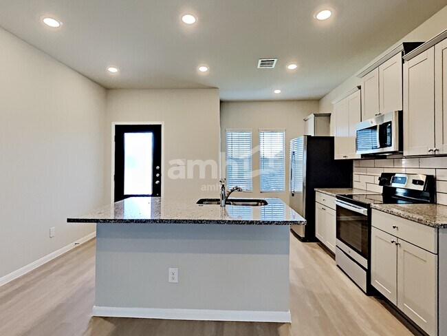 Photo - 2712 Iberia Ct