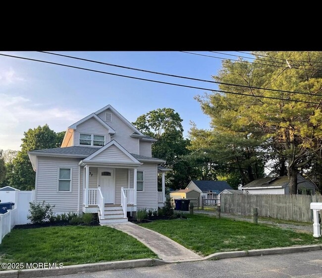 Building Photo - 37 Brown Pl