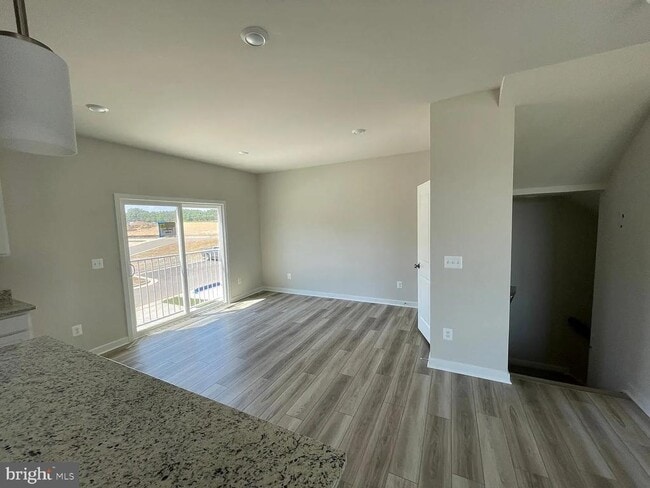 Photo - 2244 Barhill Wy