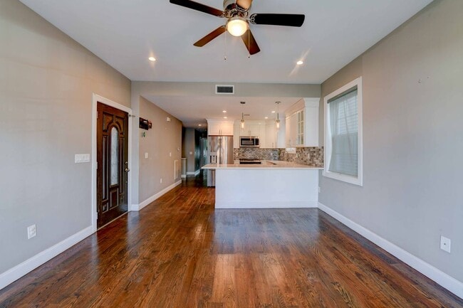 Photo - 97 W 55th St Unit apt 1