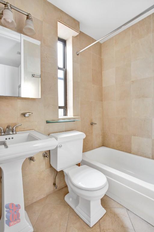 Photo - 416 E 13th St Unidad 1A