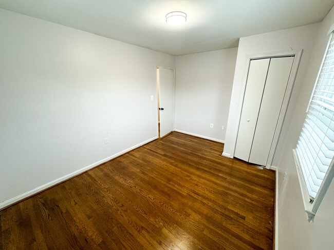 Photo - 8320 Telegraph Rd