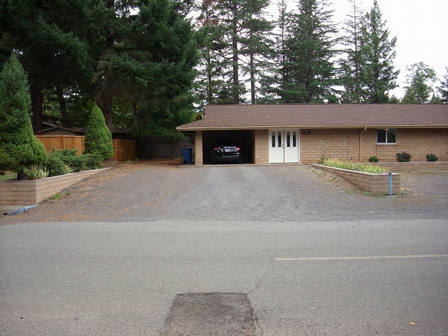 Photo - 326 W Stevenson St